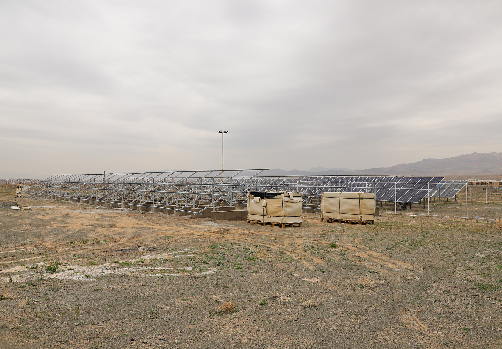 آغاز فاز دوم نیروگاه خورشیدی دانشگاه بیرجند با ظرفیت ۱۰۰ کیلووات