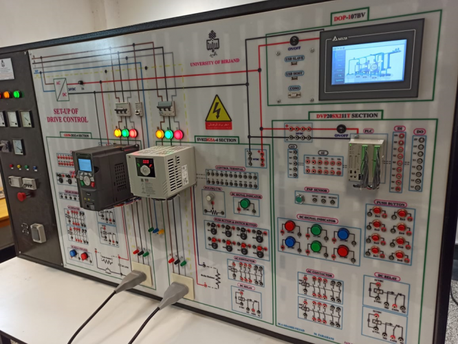 اختراع میز آموزشی جامع درایوهای الکتریکی