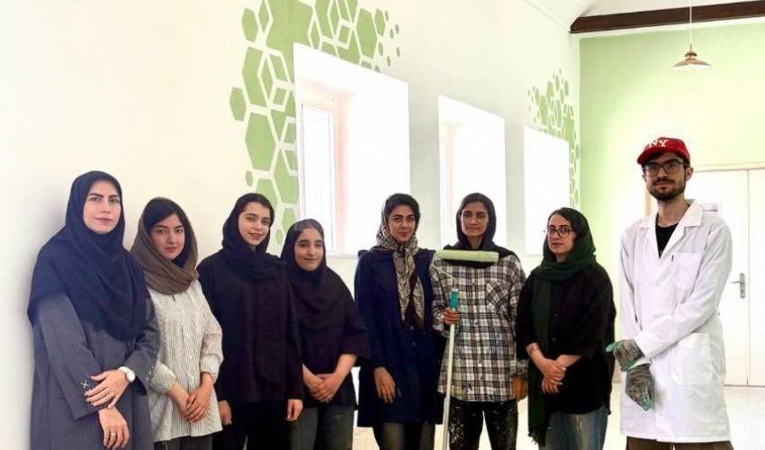 تجلی هنر و خلاقیت در کالبد دانشگاه؛ بازطراحی و زیباسازی محیط «کالج دانشگاه بیرجند» توسط دانشجویان هنر